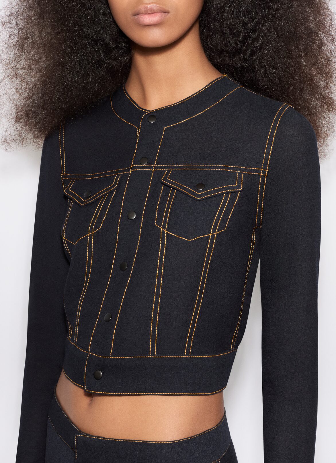 CHAQUETA CORTA FLUIDA ALAÏA AZUL DENIM CHAQUETA CORTA FLUIDA